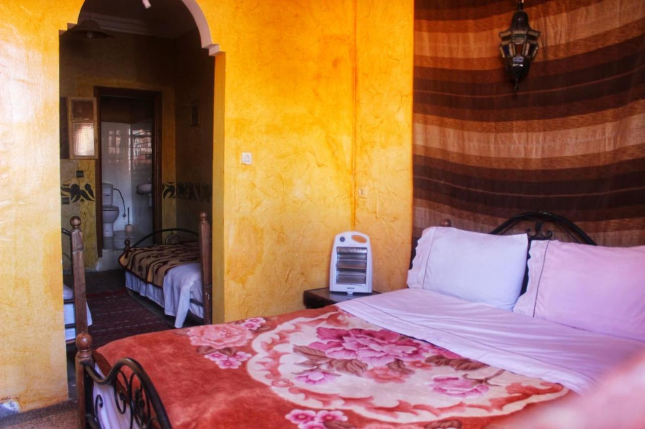 Auberge Et Hotel Les Amis תפראוט מראה חיצוני תמונה