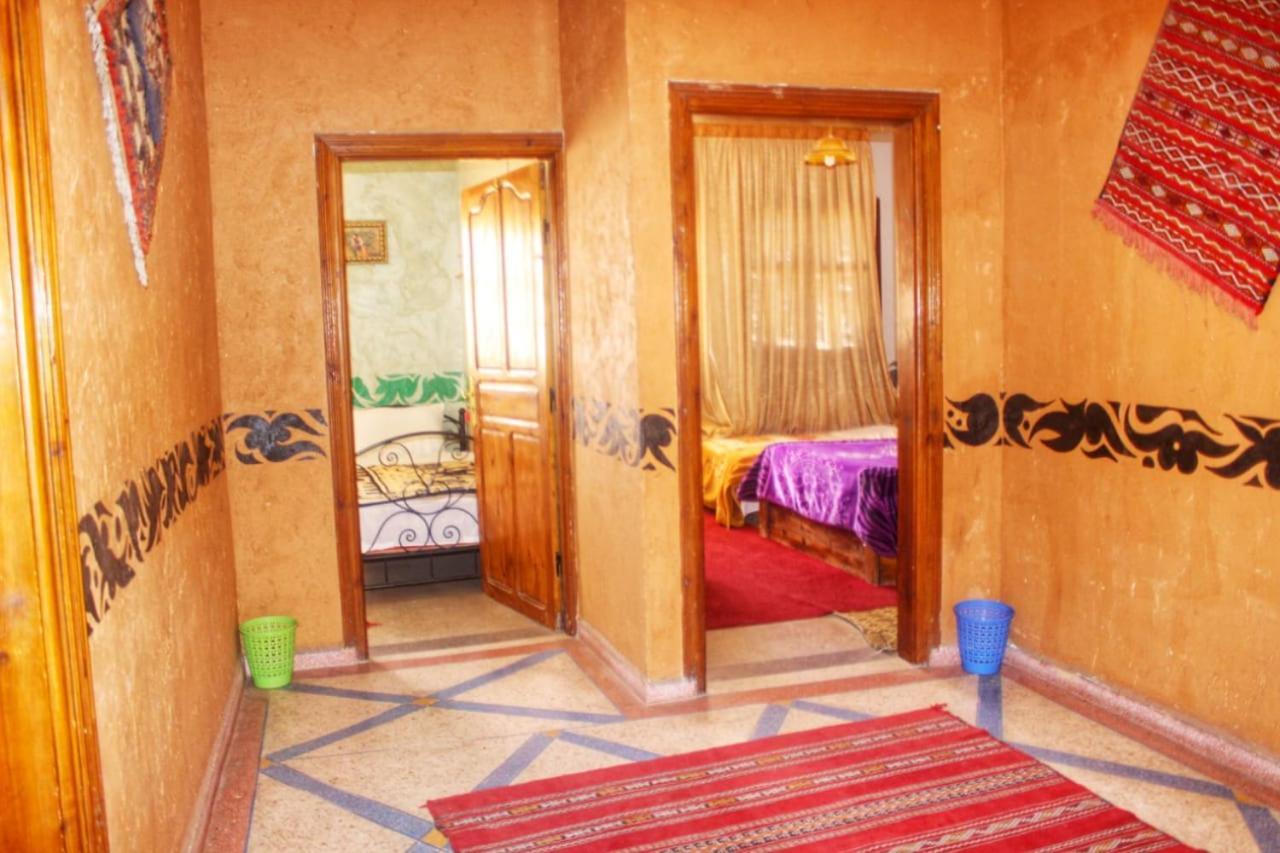 Auberge Et Hotel Les Amis תפראוט מראה חיצוני תמונה