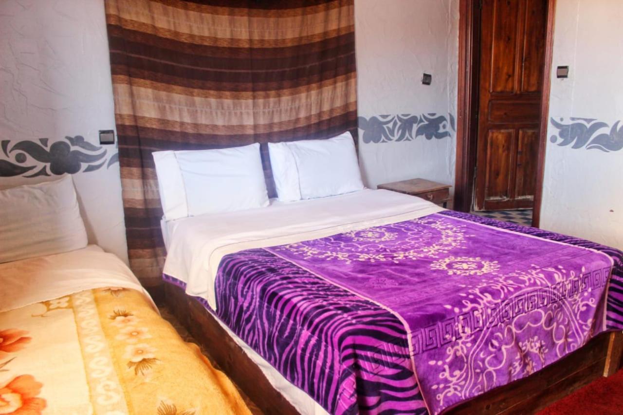 Auberge Et Hotel Les Amis תפראוט מראה חיצוני תמונה