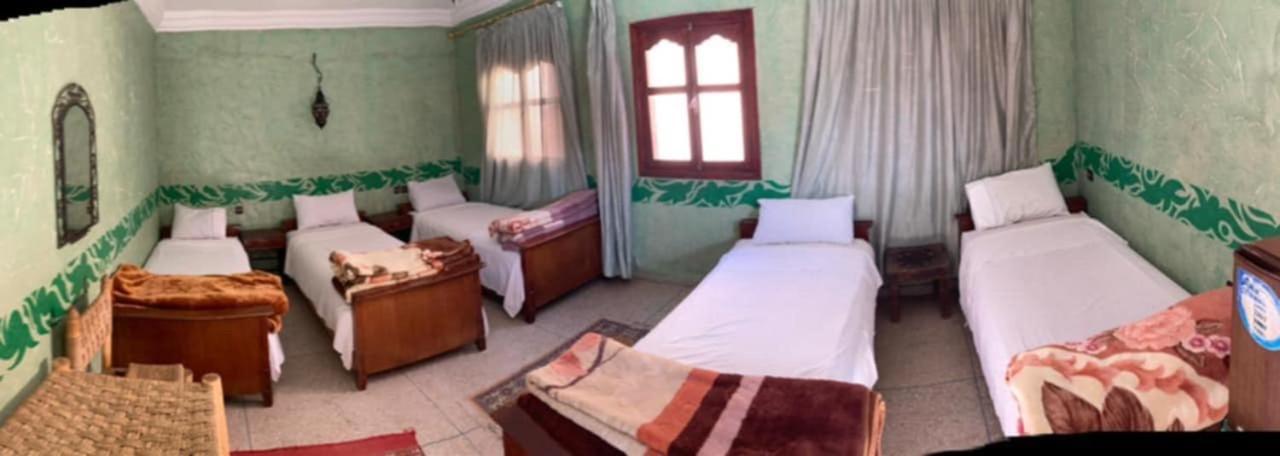 Auberge Et Hotel Les Amis תפראוט מראה חיצוני תמונה